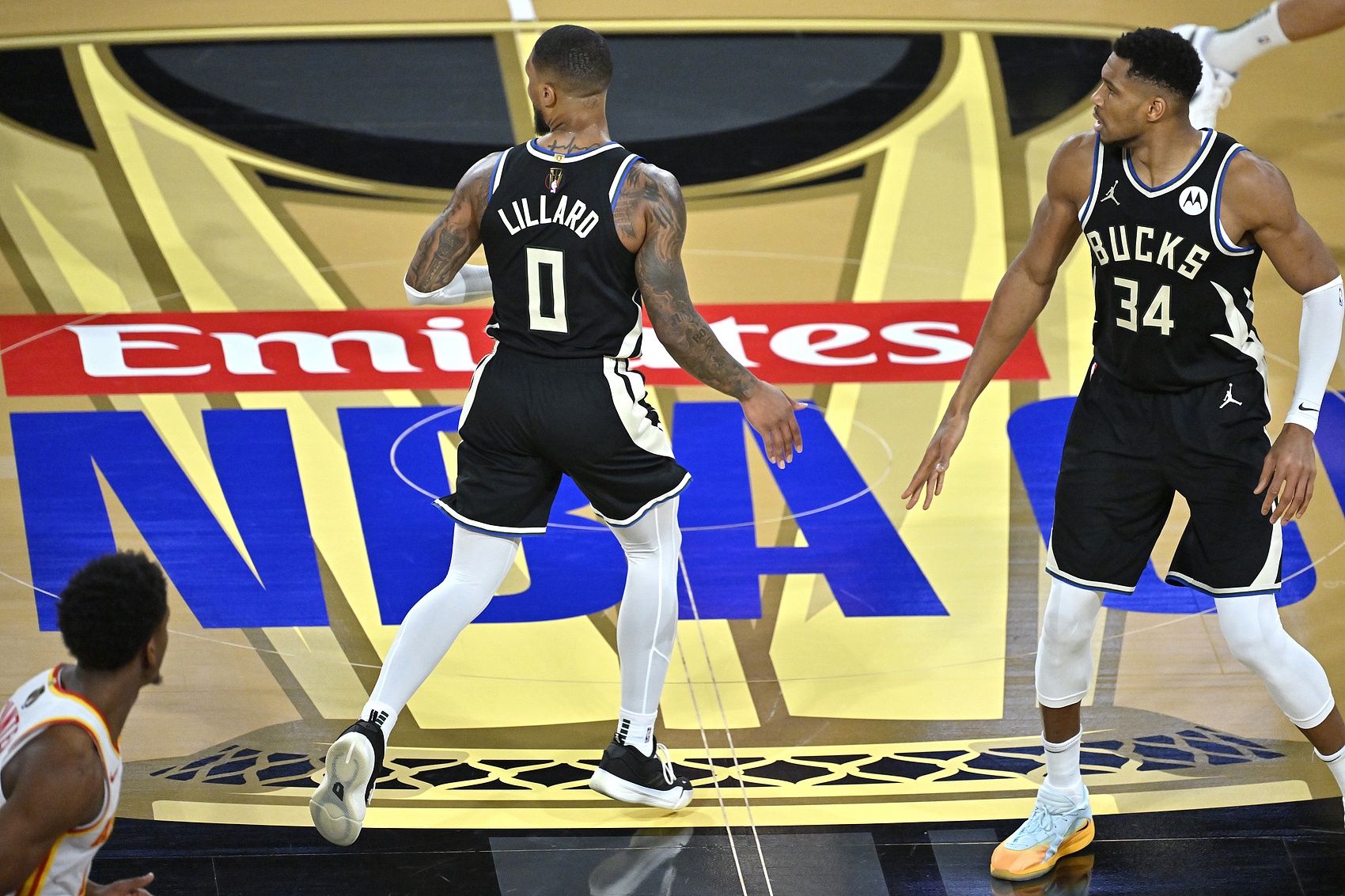 九州娱乐官网-关于雄鹿在勇士主场力挫对手，场外风波不影响战绩的信息