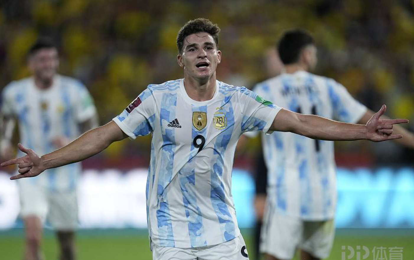 关于重磅转会传闻再起球迷热议未来去向的信息